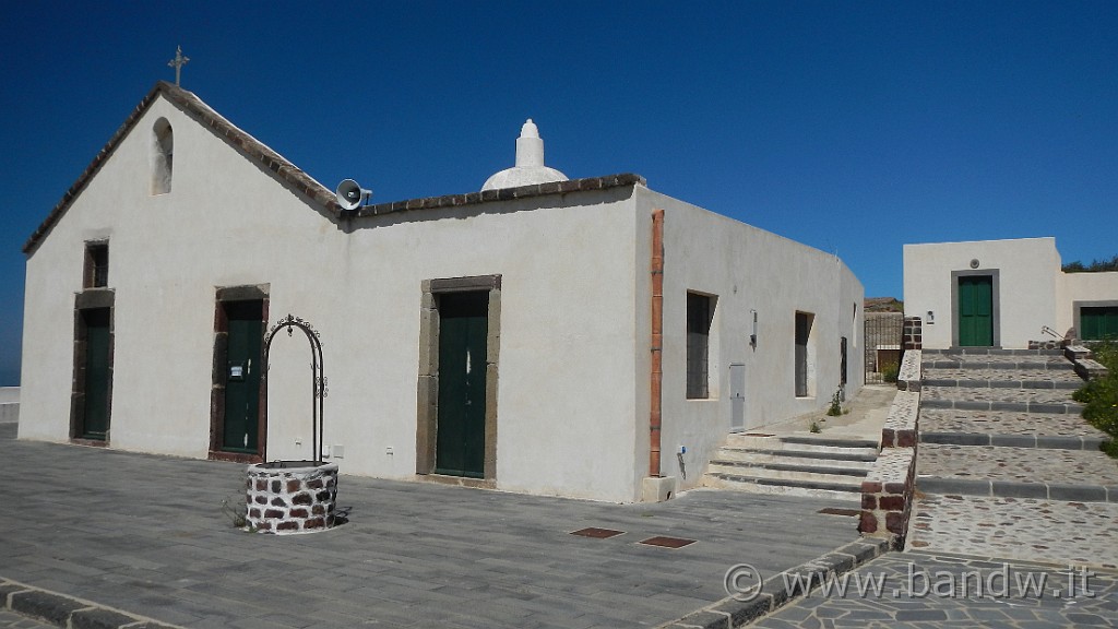 DSCN8771.JPG - Il Santuario di Maria SS. della Catena - Località Chiesa Vecchia